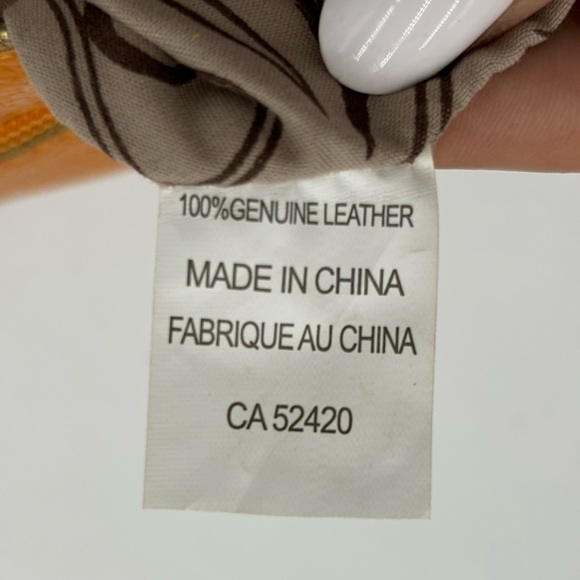 Unbranded Leather Wristlet, Removable Strap - Picture 8 of 9